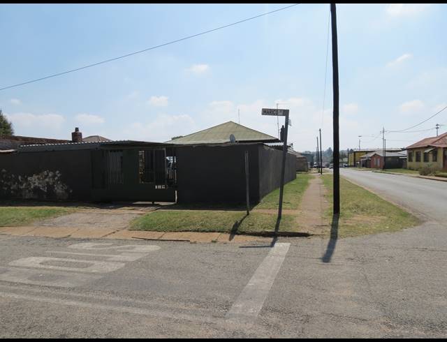 3 BEDROOM FREEHOLD FOR SALE IN BURGERSHOOP